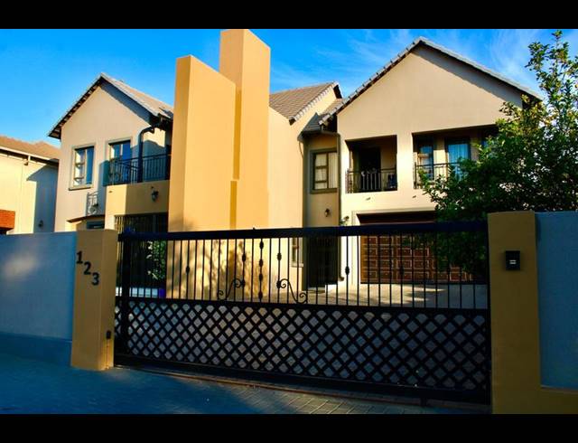 5 BEDROOM HOUSE FOR SALE IN MONTANA TUINE